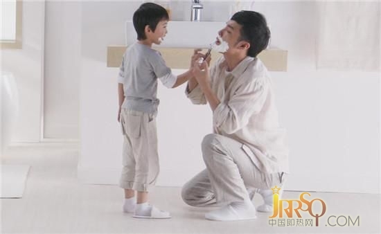 恒潔衛(wèi)浴即熱式智能龍頭為家人準(zhǔn)備每一天的溫暖