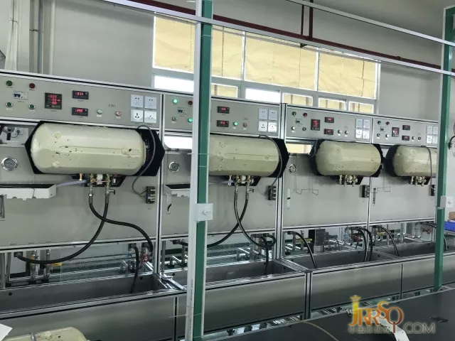 一起走進皮阿諾熱水器實驗中心 見證高品質(zhì)熱水器是如何煉成的